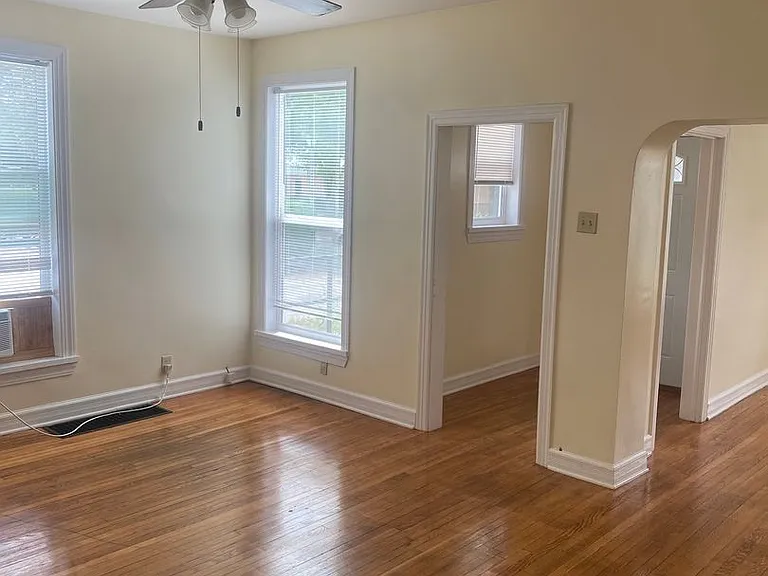 210 N Central Ave — Photo 5