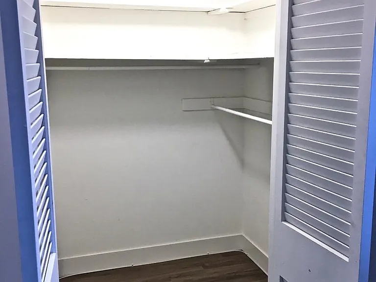 721 Lepere Ave #D — Photo 10