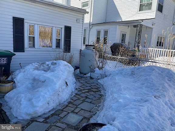 4th image of 49 S Balliet St