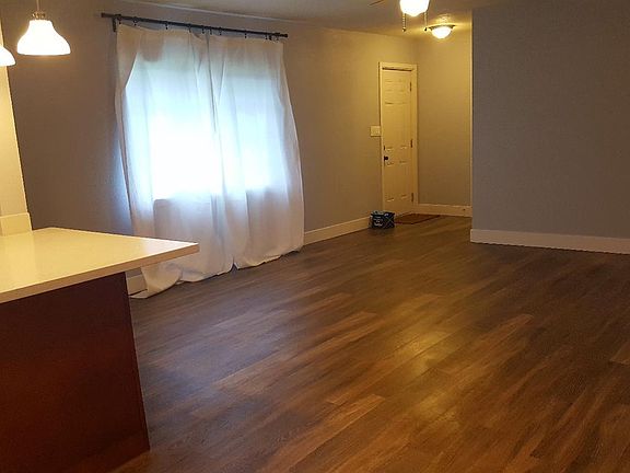 5th image of 2797 Norwood Ave