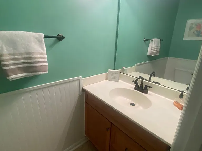 1880 Colony Dr #12-F — Photo 5