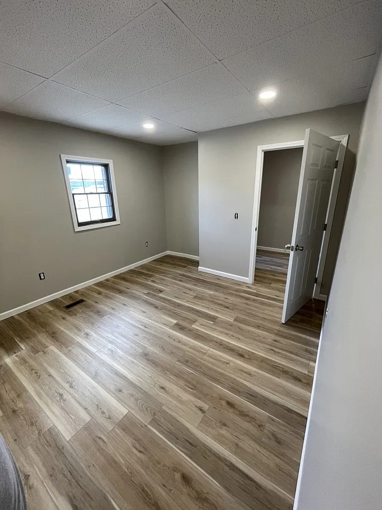 Business Suite For Rent- Town Square Georgetown, Il - All Utilities Included — Photo 4