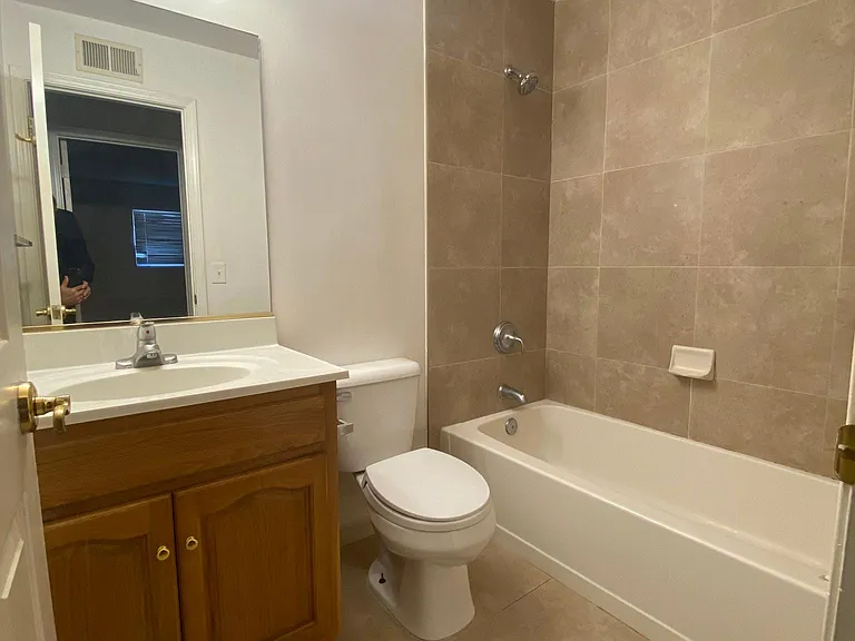 429 Boynton Ave — Photo 7