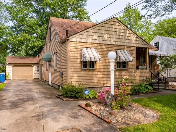 1241 Cedar Dr, Lorain, OH 44052