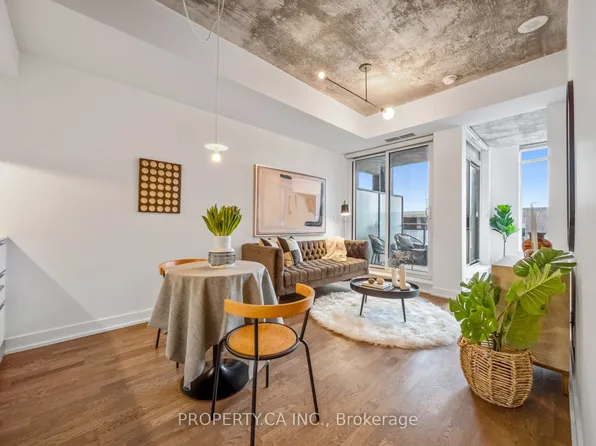 20 Minowan Miikan Ln #729, Toronto, ON M6J 0E5