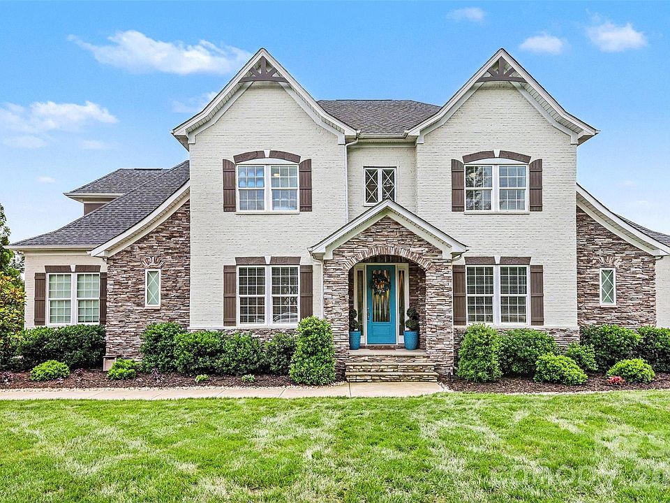 1st image of 4002 Soleado Dr