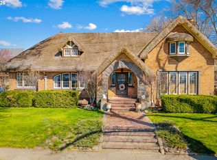 247 S 4th St, Athena, OR 97813