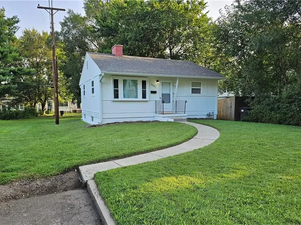 2327 Seneca St, Saint Joseph, MO 64507