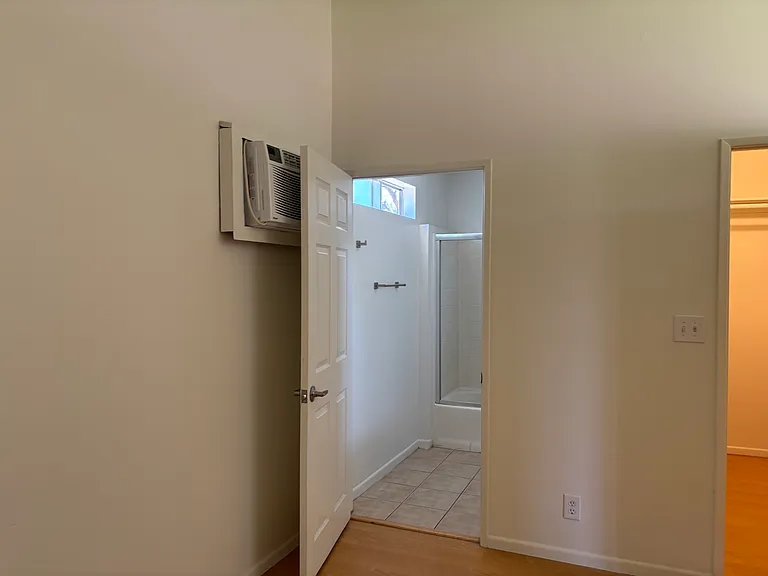5638 Colfax Ave #7 — Photo 7