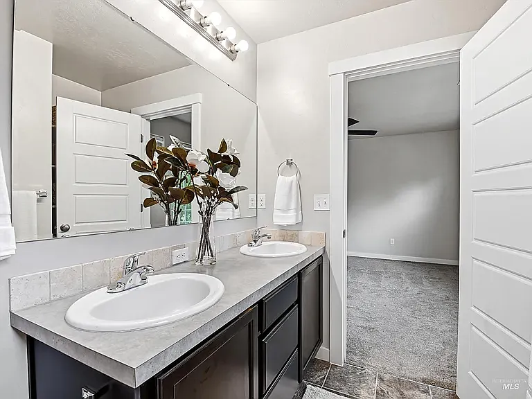 1814 W Heavy Timber Dr — Photo 22