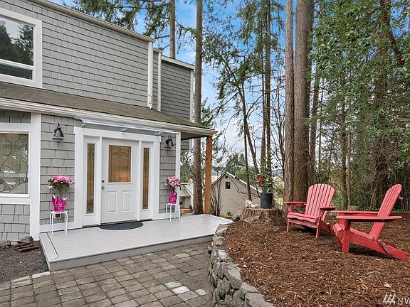 4th image of 13504 82nd Ave NW