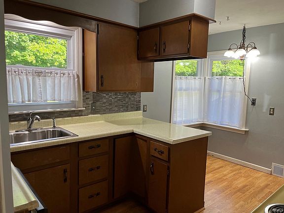 4th image of 1339 Prospect Dr