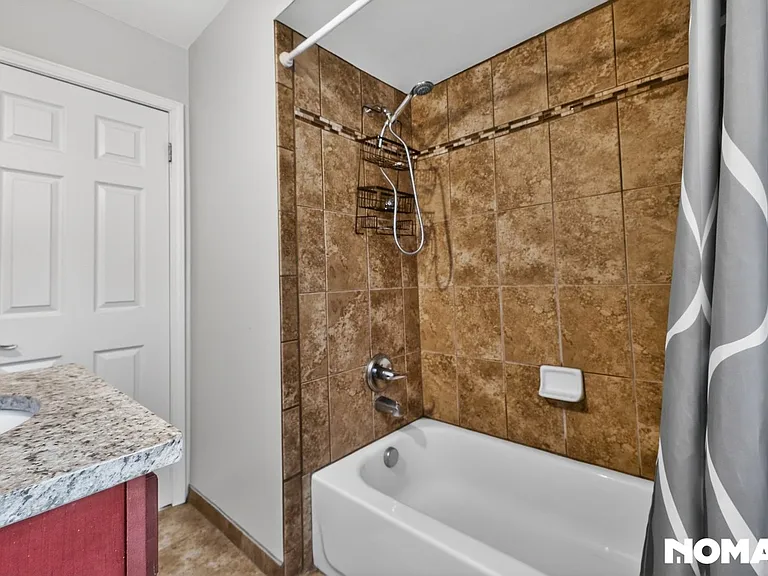 1723 Edgewood Dr — Photo 17
