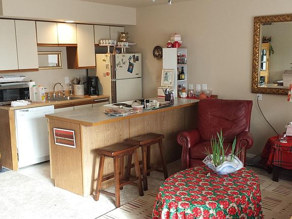 Open floor plan. Kitchen, living, dining