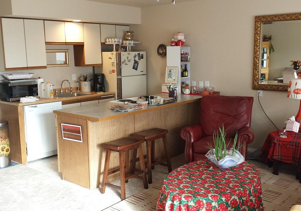 Open floor plan. Kitchen, living, dining