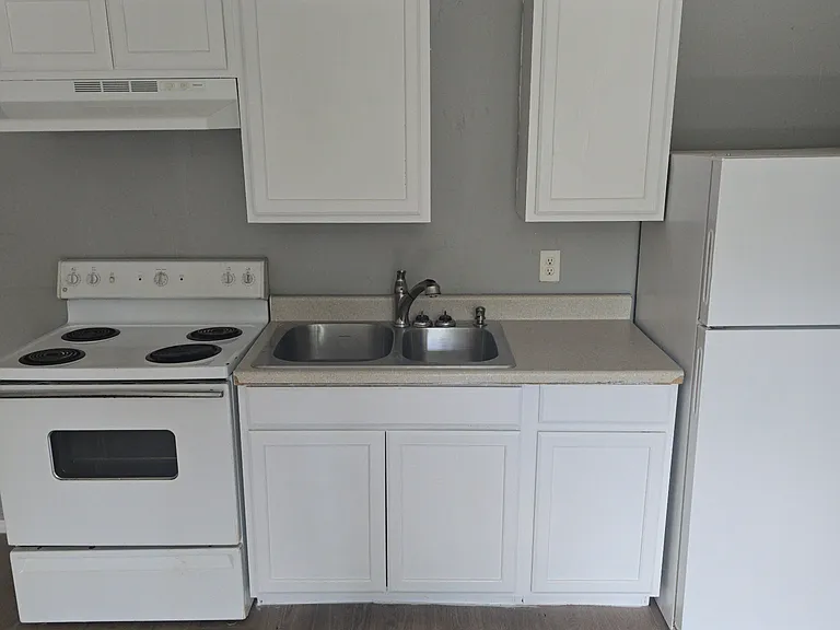 1209 N 10th St — Photo 2