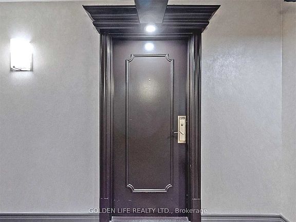 5th image of 889 Bay St #205