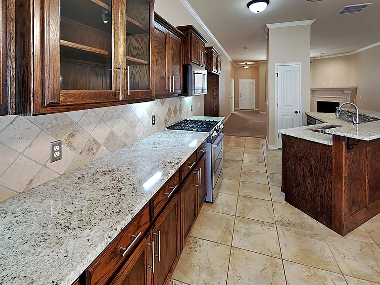 9315 Peachtree Ln — Photo 9