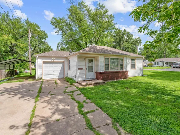 1200 Crescent Ln, McPherson, KS 67460