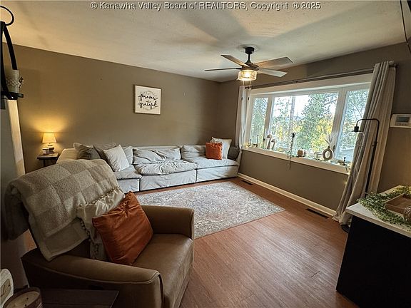 5th image of 1507 Nancy St