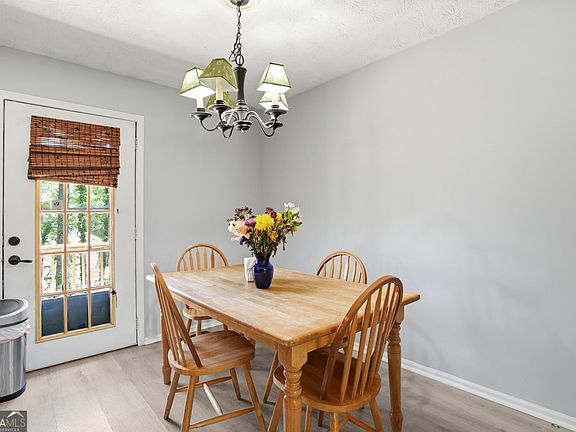 3rd image of 3556 Bomar Rd