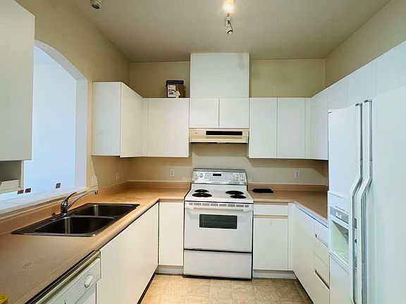 2nd image of 8180 Jones Rd