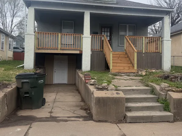 1108 Spruce St, Leavenworth, KS 66048