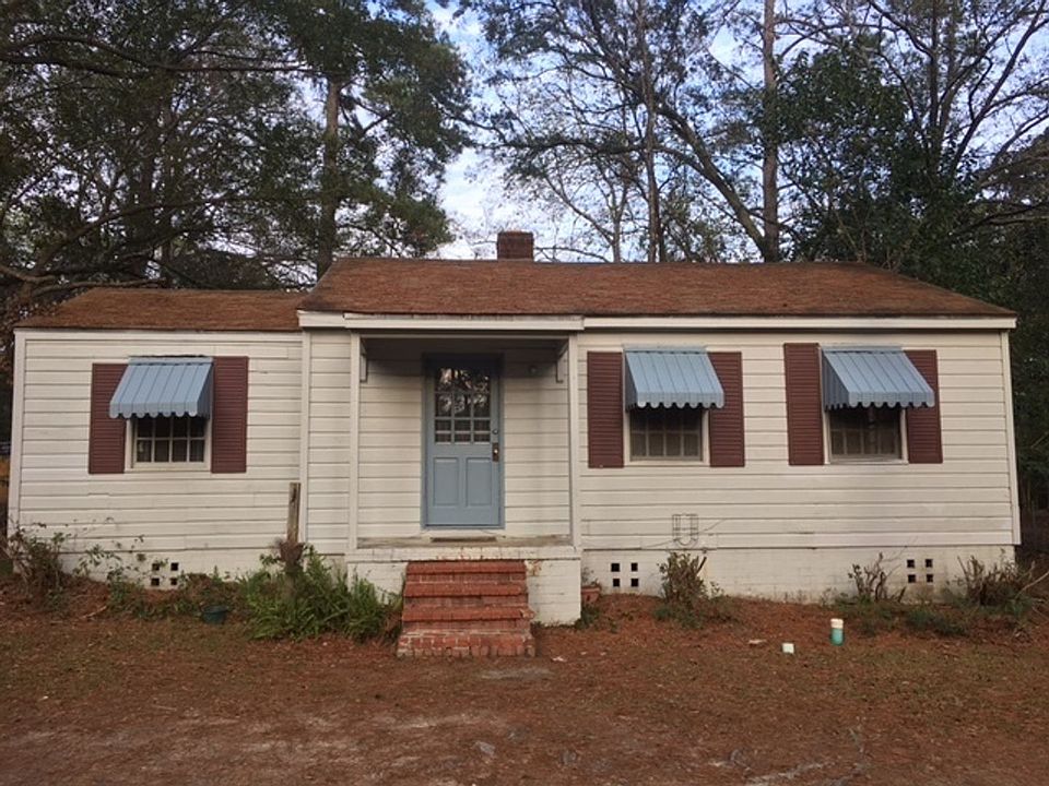 1st image of 1613 Beauford Pl