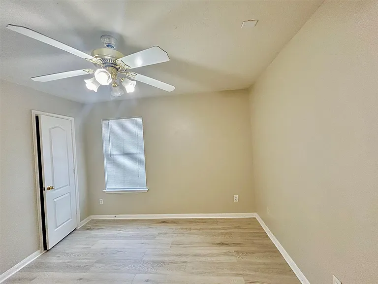 6535 Silky Moss Dr — Photo 28