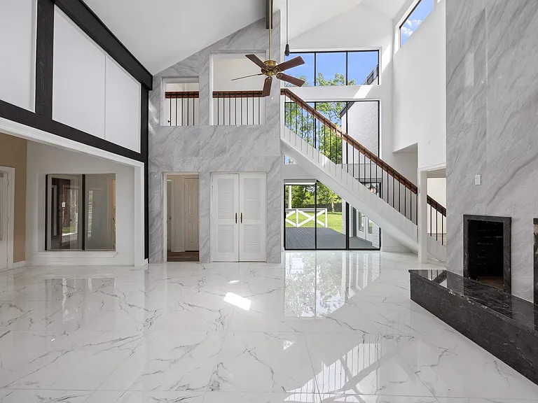5230 Meadow Forest Dr — Photo 15