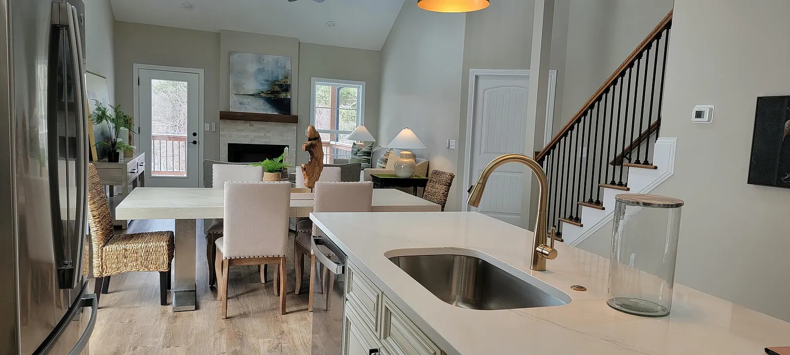 240 Sugartree Ln photo 1