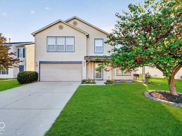 8318 S Midnight Dr, Pendleton, IN 46064