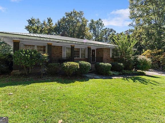 2nd image of 612 Habersham Mills Rd