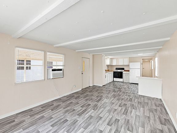 5th image of 7130 Commons Blvd