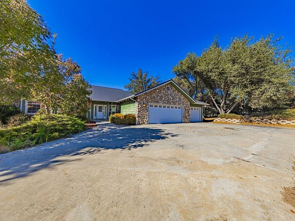 1st image of 41282 Singing Hills Cir