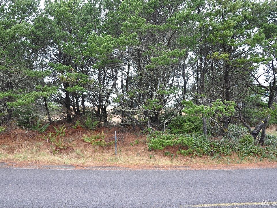 2nd image of 292 H St