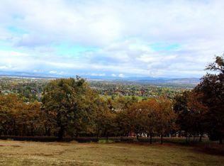 1857 Sundial Dr, Medford, OR 97501