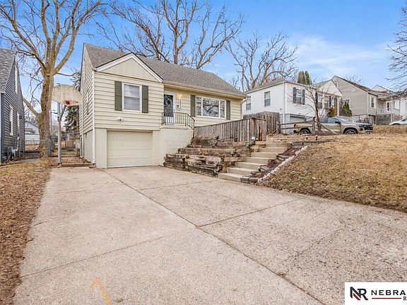 2nd image of 5823 Burdette St