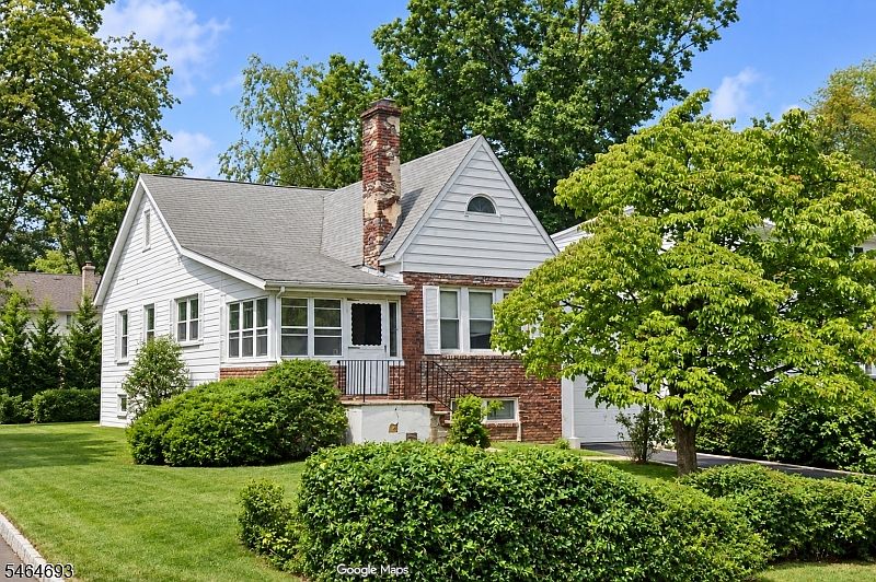 1st image of 21 Preston Dr