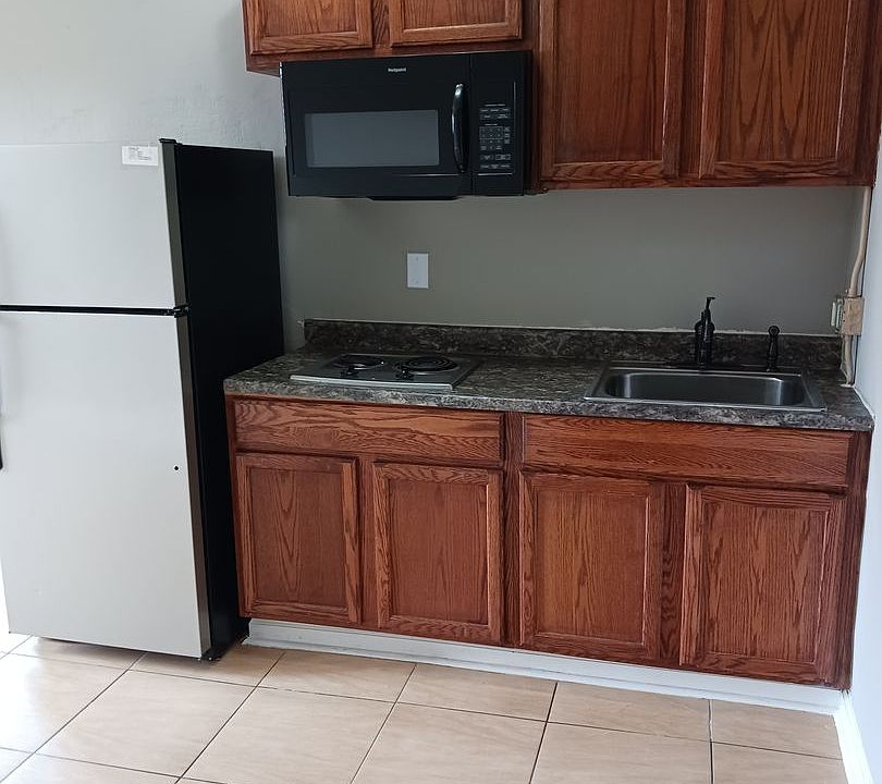 2nd image of 103 Cedar St #215