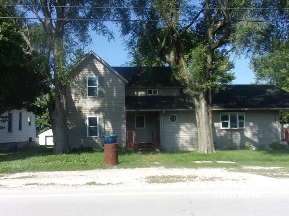 405 N Raub Ave, Donovan, IL 60931