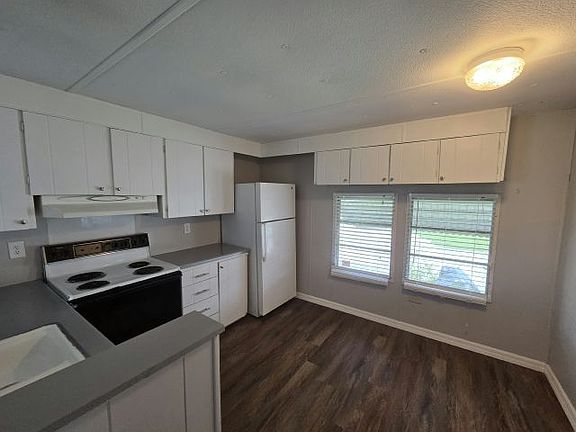 2nd image of 61 Stebbins Dr #61
