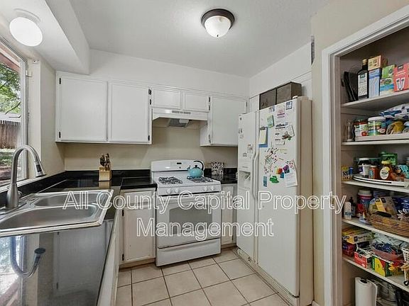 4th image of 4802 Peach Grove Ct