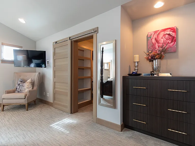5468 Westmorland Dr — Photo 31