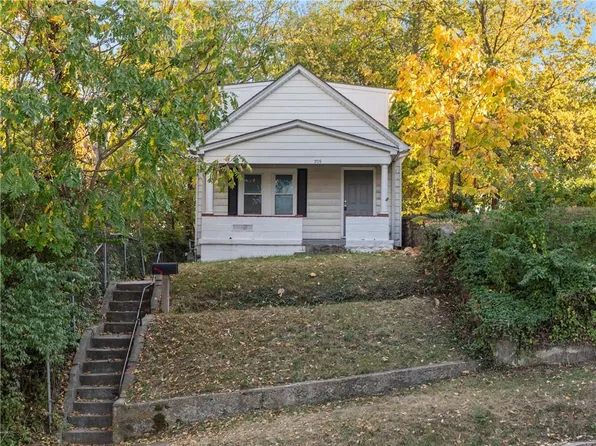 705 Riverview Ave, Kansas City, KS 66101