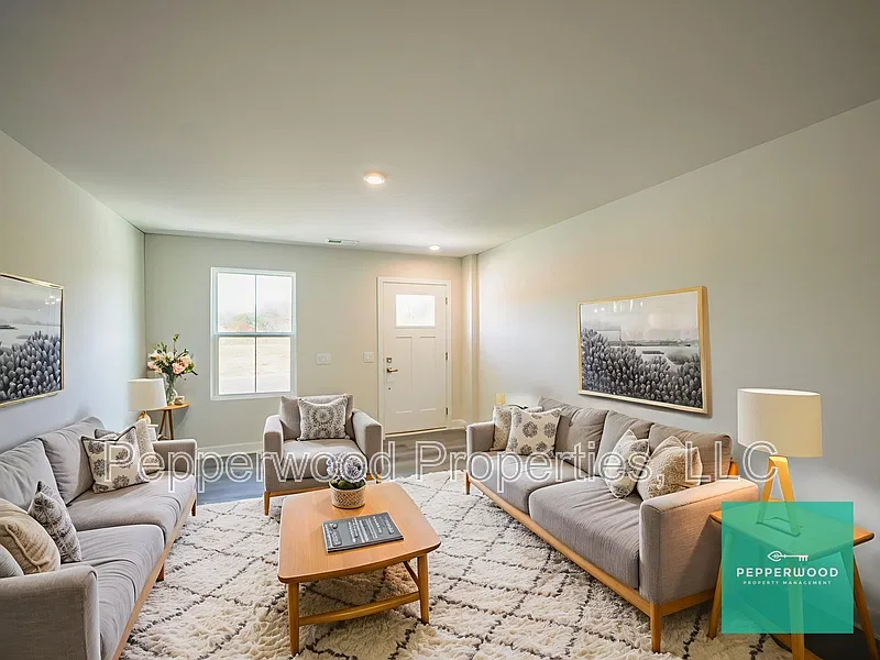 3 bed, 2.5 bath, 1674 sqft, $2,050 — Photo 3