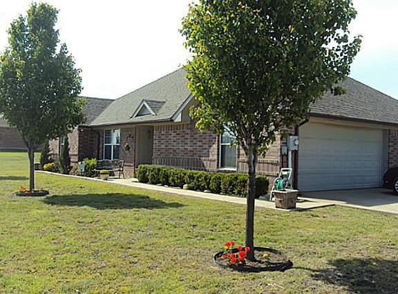 3rd image of 105 Tiger Ln