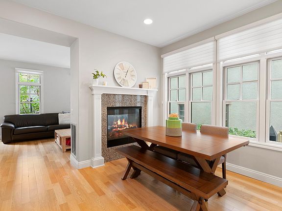 2nd image of 2580 Bungalow Pl