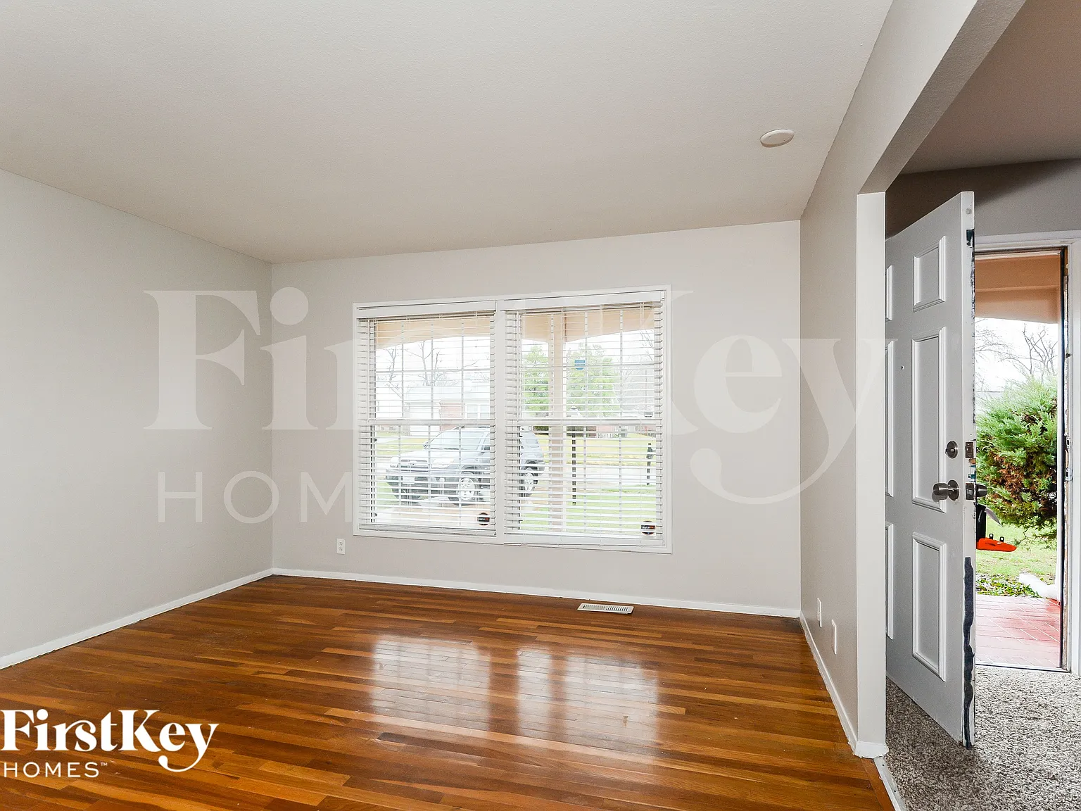 3 bed, 2.0 bath, 1144 sqft, $1,850 — Photo 3
