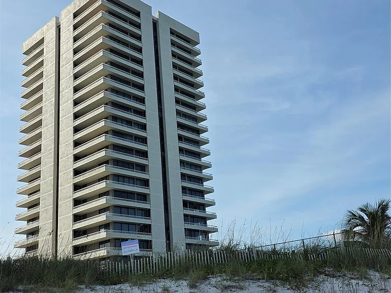 5550 N Ocean Dr — Photo 41